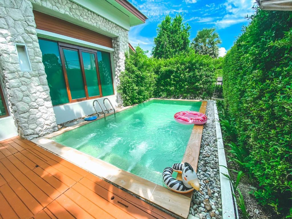 10 บ้านพักบางแสน พูลวิลล่า บ้านพักใกล้หาดบางแสน ราคาดี