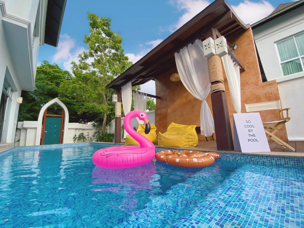 Malibu Pool Villa Pattaya