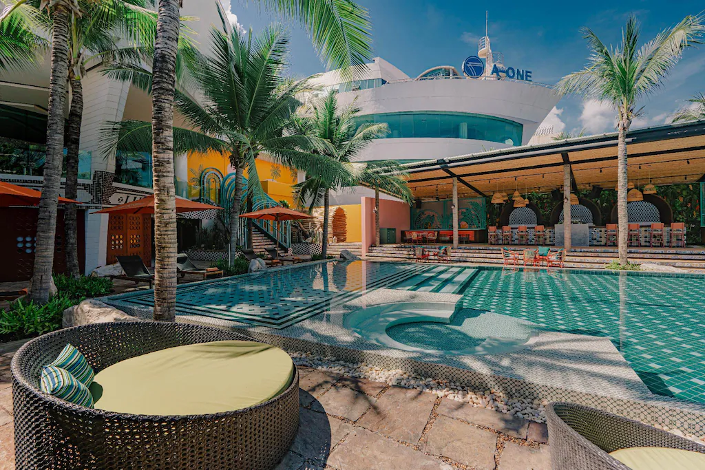 A-One The Royal Cruise Hotel Pattaya (SHA Extra Plus)