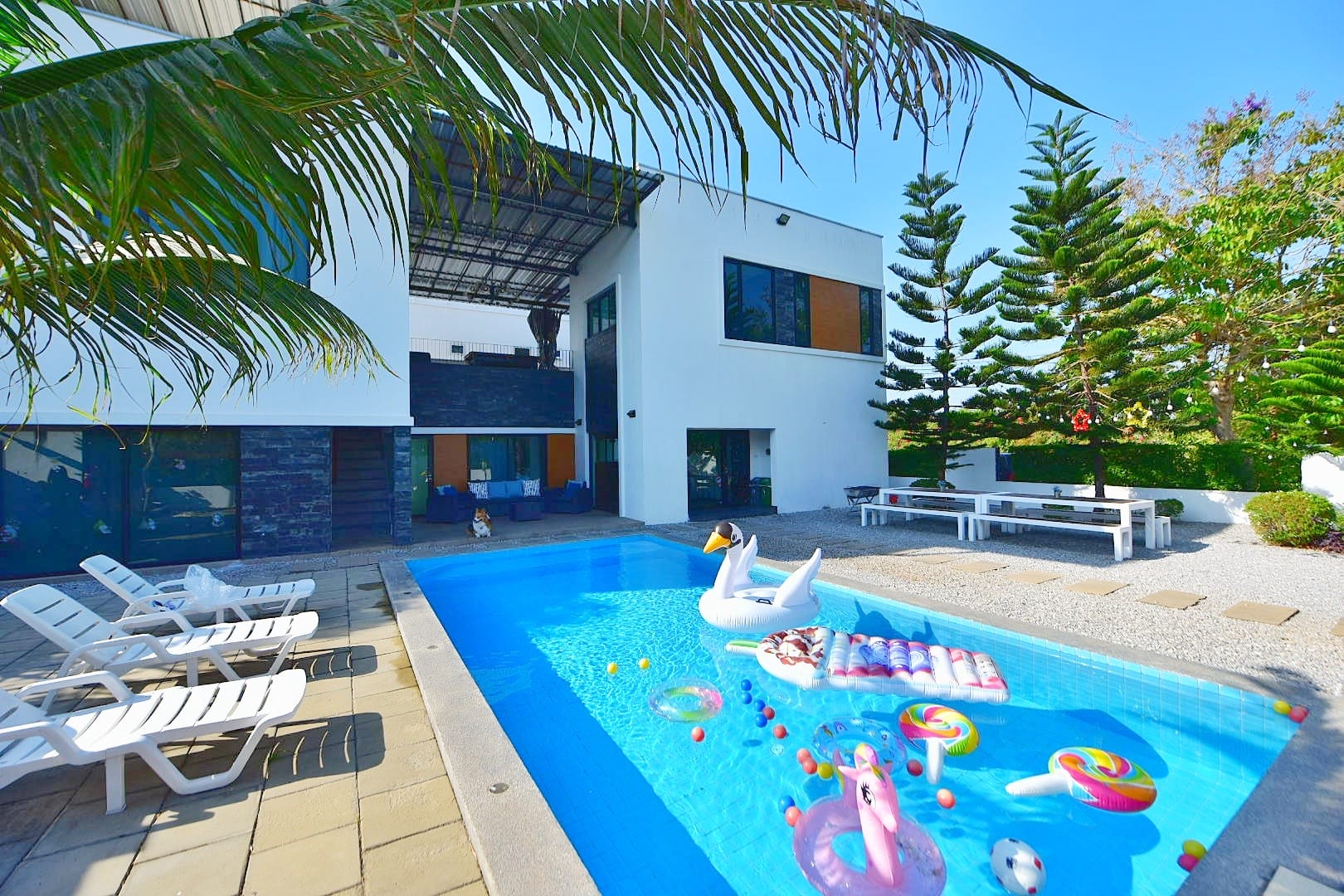 Relax Pool Villa