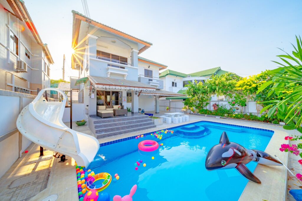 pattaya party pool villa